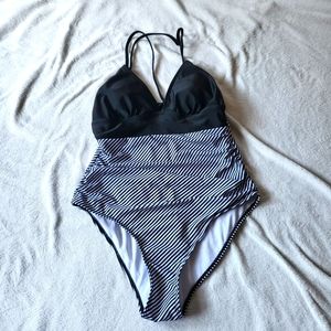 Shein swimsuit black and white stripe one piece women's 0XL